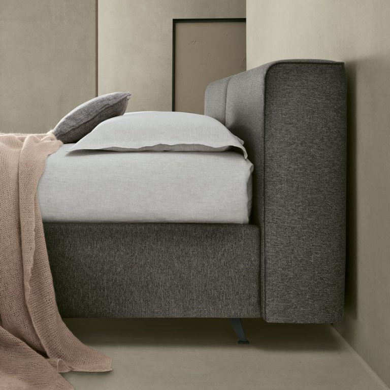 Strong bed