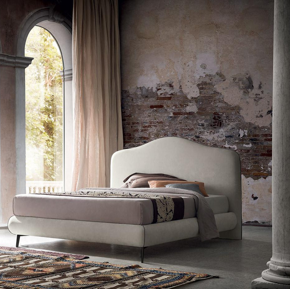 DAMIAN Bed