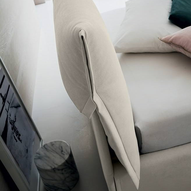 EMILY Bed