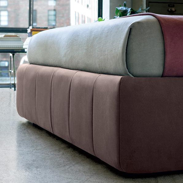 FOSTER Bed