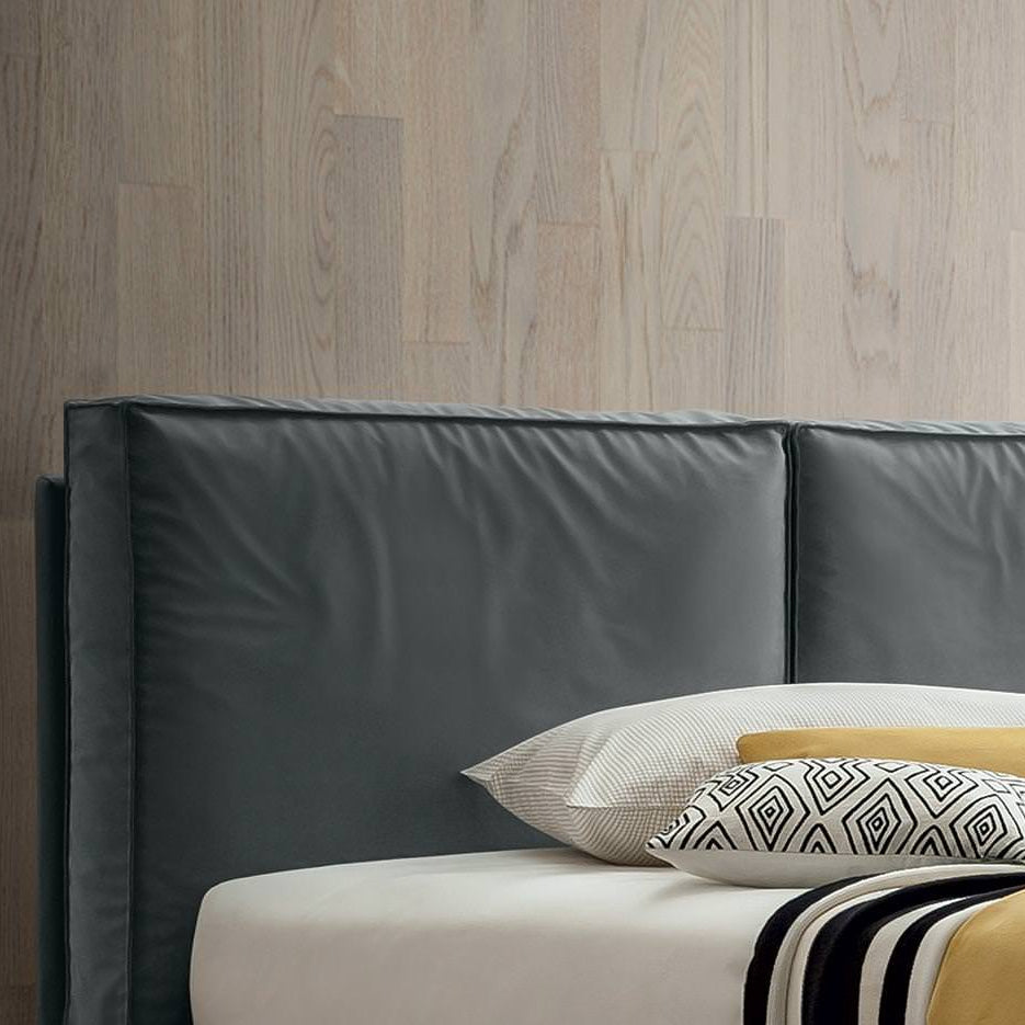 GEORGE Bed