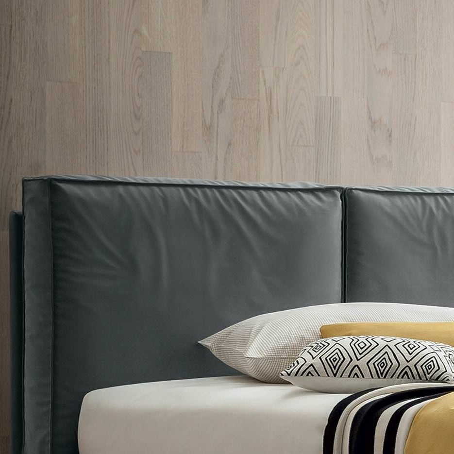 GEORGE Bed