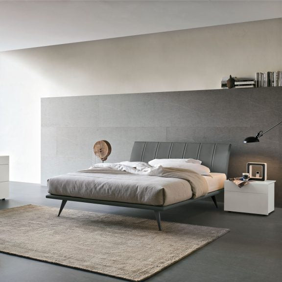 Seven / Seven Plus bed