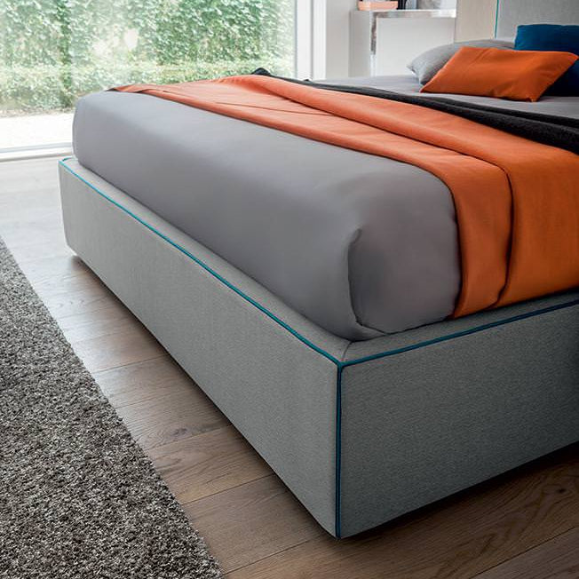 CHARLES Bed