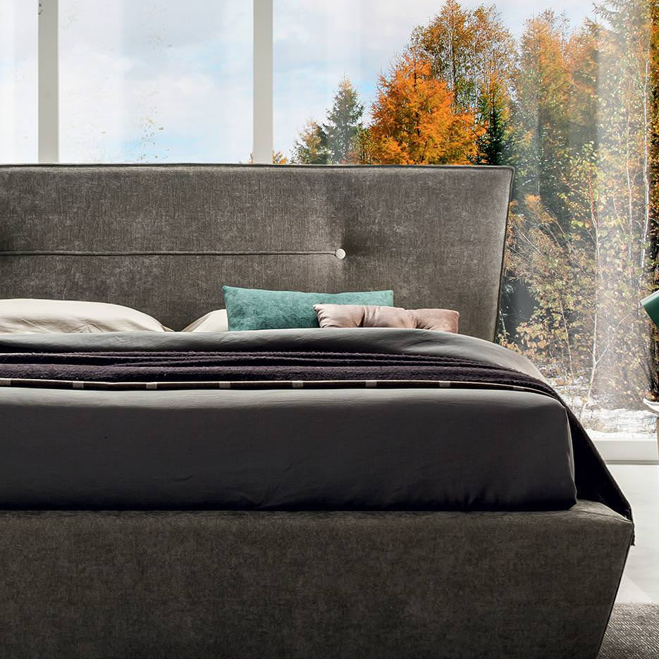 CHRIS Bed