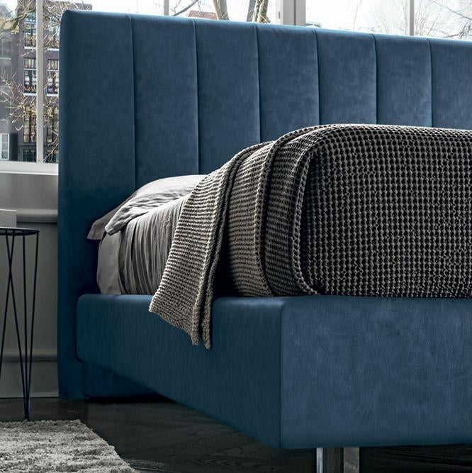 CLYDE Bed