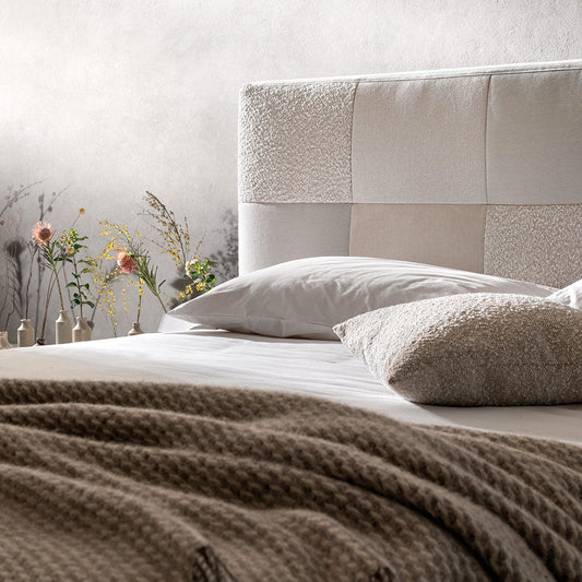 ESSENTIAL Bed