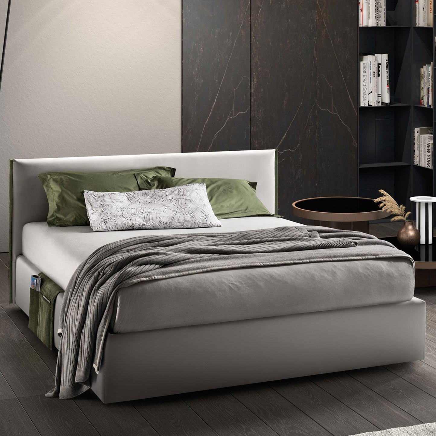 BUTTON Bed