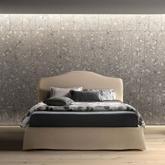 LOVELY Bed