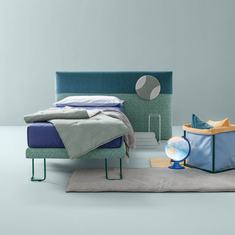 PLAIN Bed