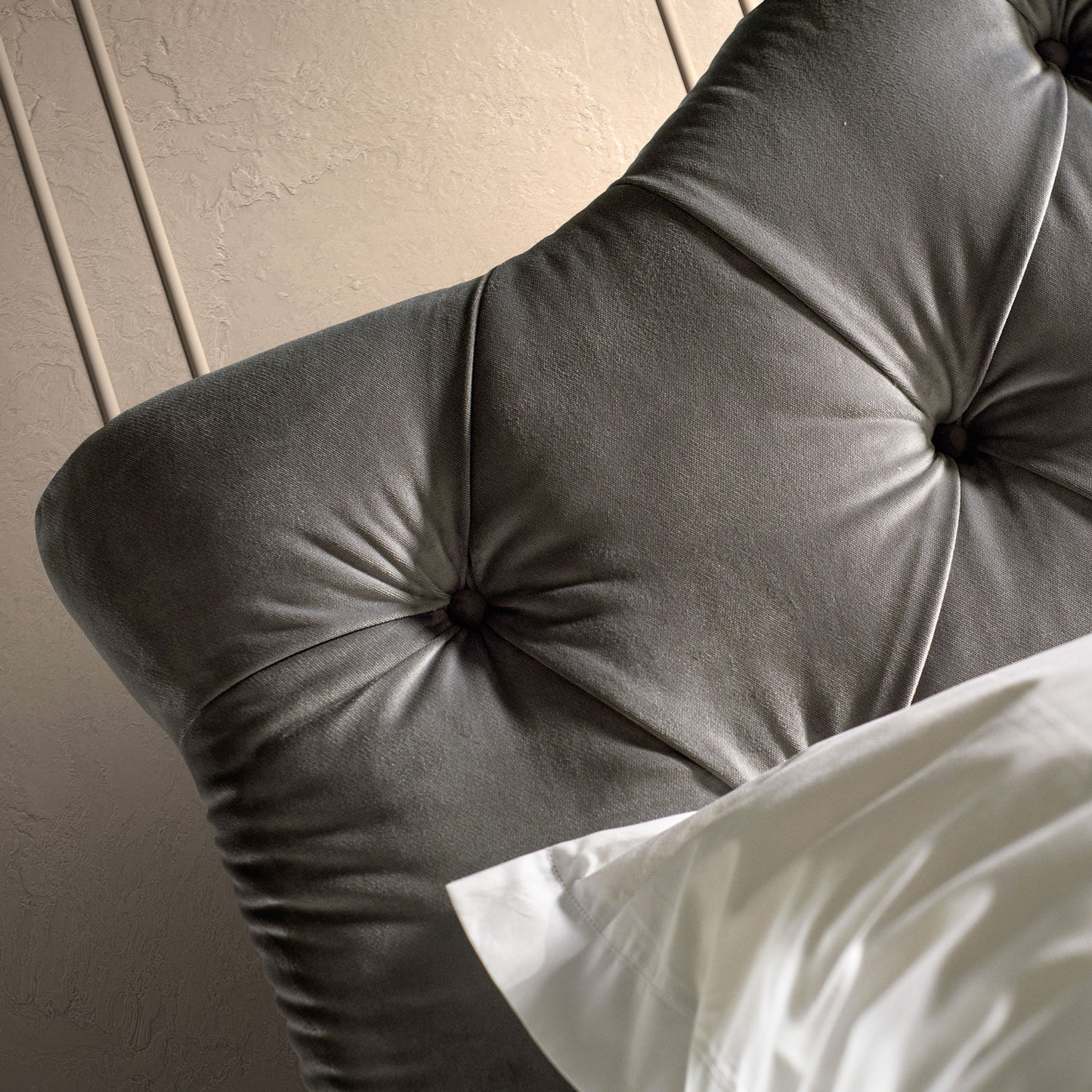 QUEEN Bed