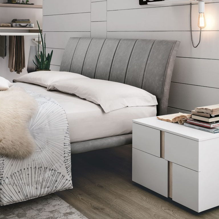 Seven / Seven Plus bed