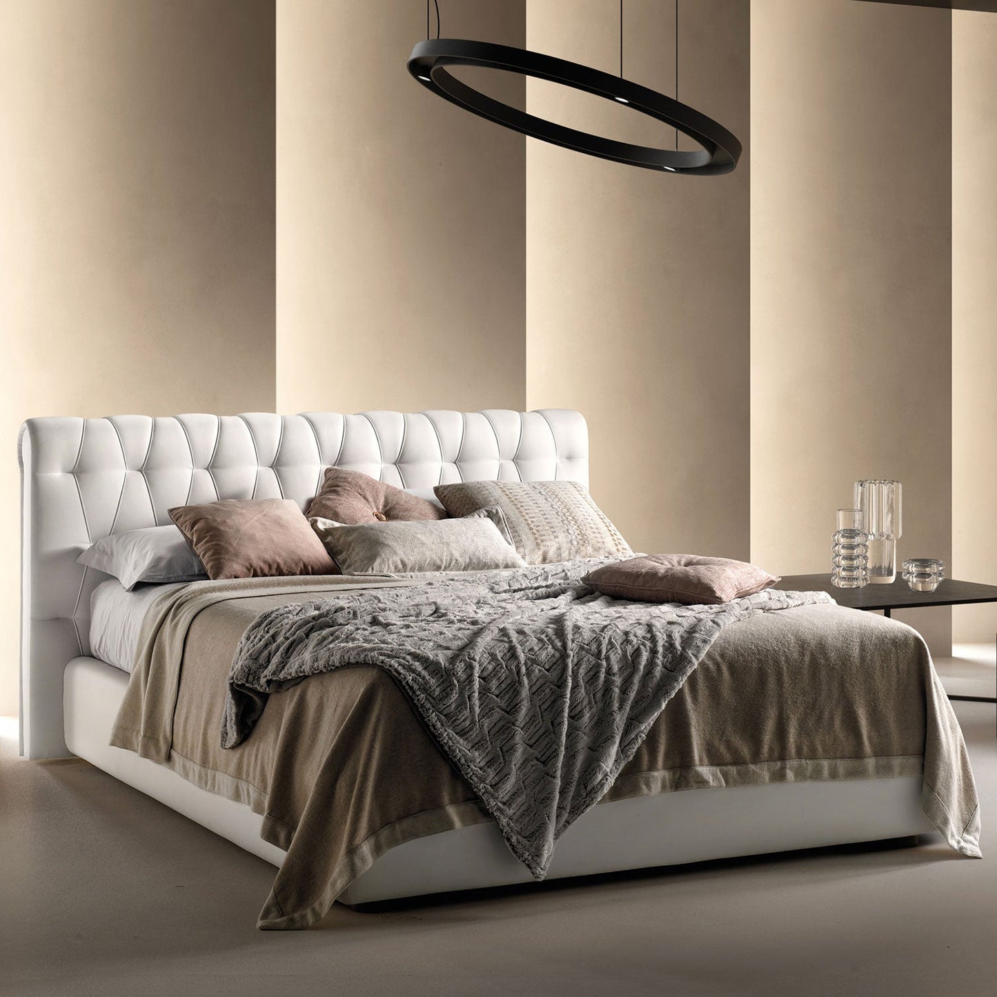 UNIQUE Bed